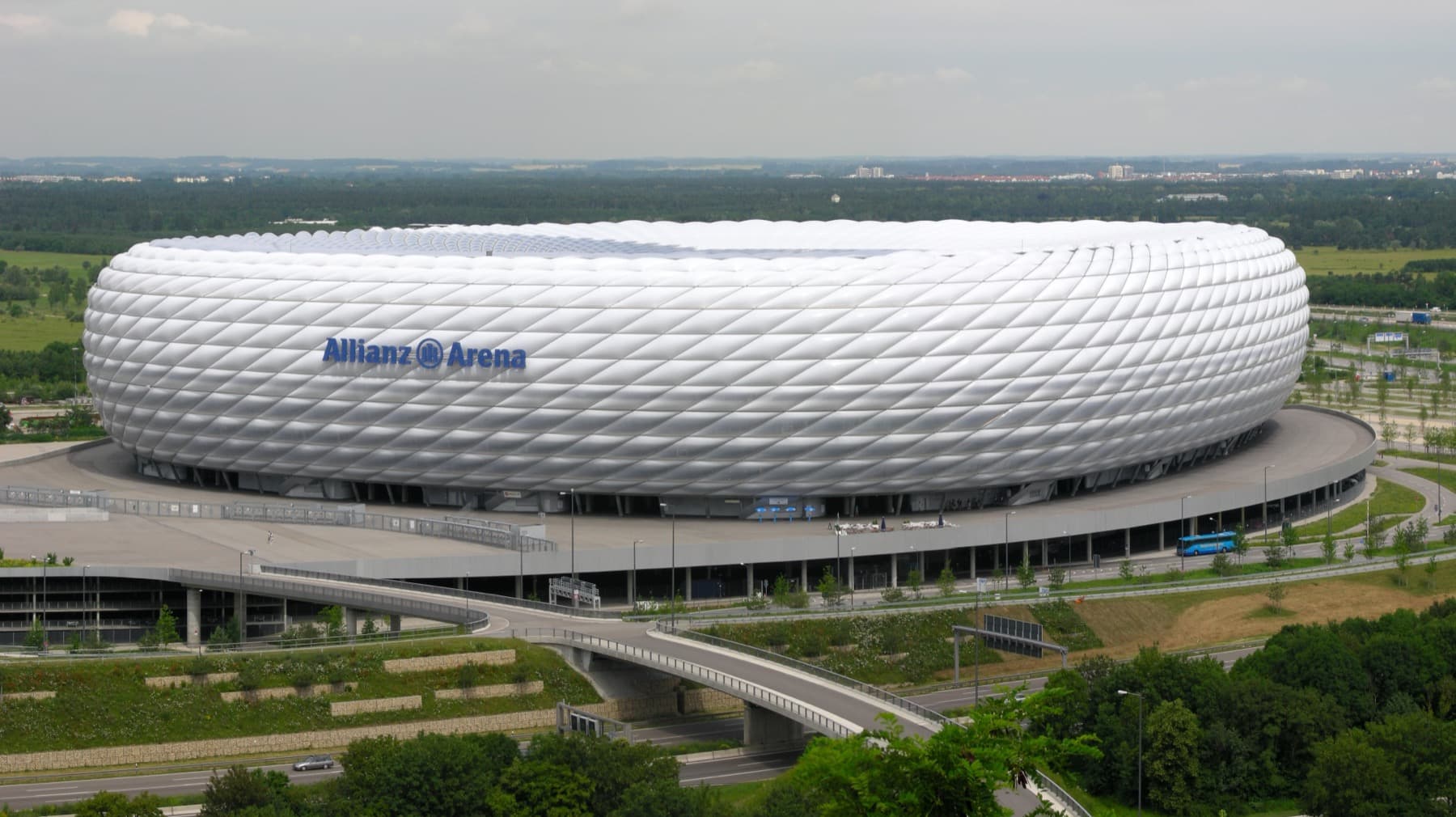 Bayern hallitsee mestaruustaistoa – Dortmund jahtaa yhdeksän pisteen takaa